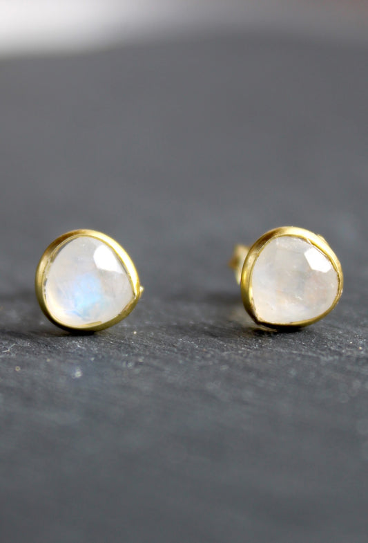 Lydia - Moonstone & Gold Stud Earring