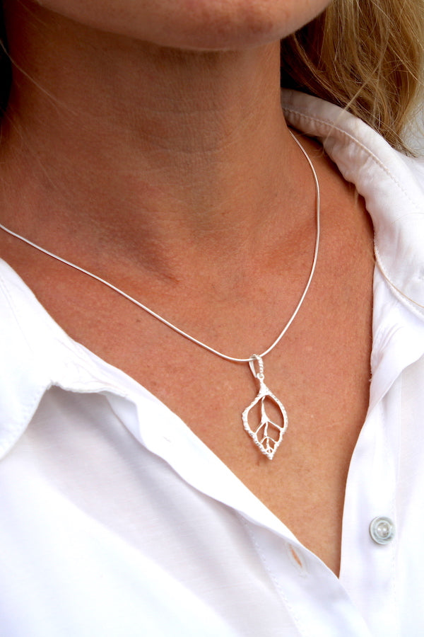 Maldives Open Sea Shell Necklace