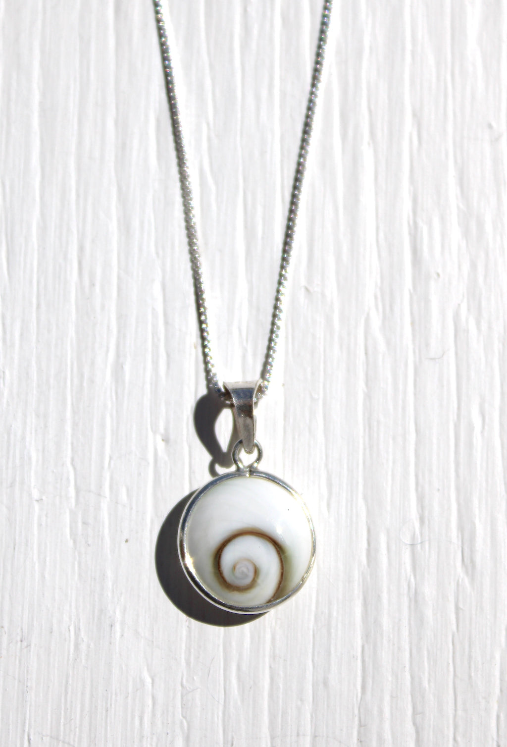 Shiva Eye Shell Necklace ~Small Round