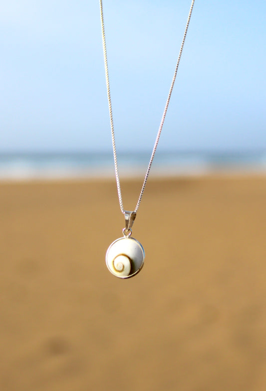 Shiva Eye Shell Necklace ~Small Round