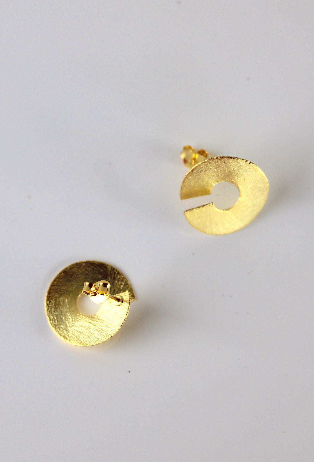 Caracola Abstract Spiral Stud Earrings