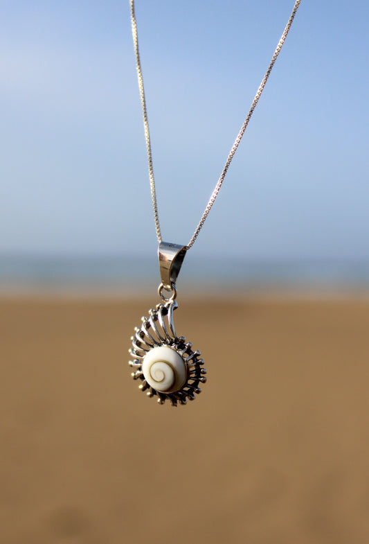 Collar de Concha de Mar en Espiral | Colgante - Shiva Eye